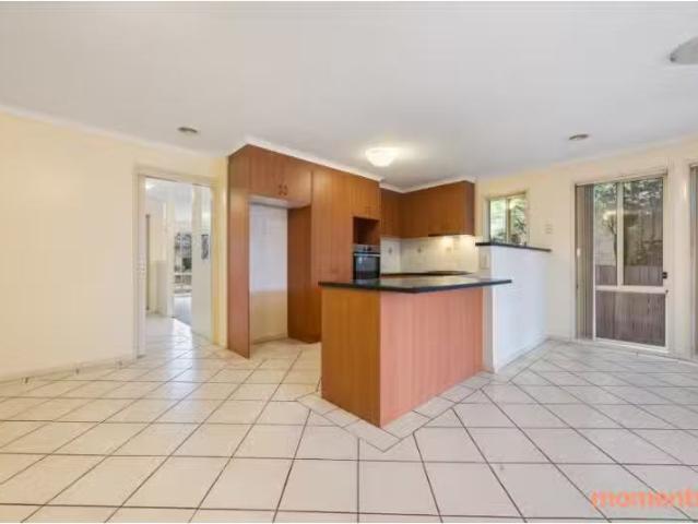 79 Norman Fisher Crescent, Bruce House for rent Listed by Reh.