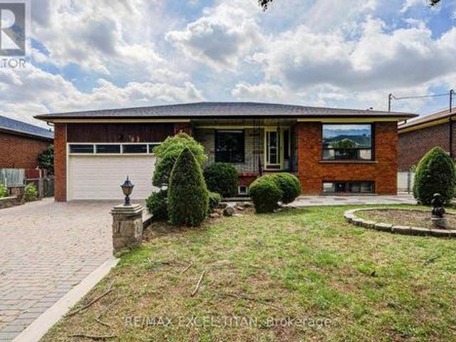 7 Muir Avenue, Toronto, ON, M9L 1H4 house for sale | Listing ID W13748 | Royal LePage