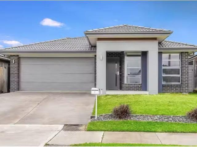 7 Madden Street, Oran Park House for rent Listed by Dean Brif.