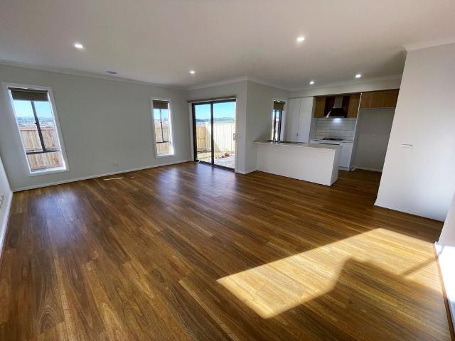 7 Malleefowl Boulevard, Beveridge VIC 3753