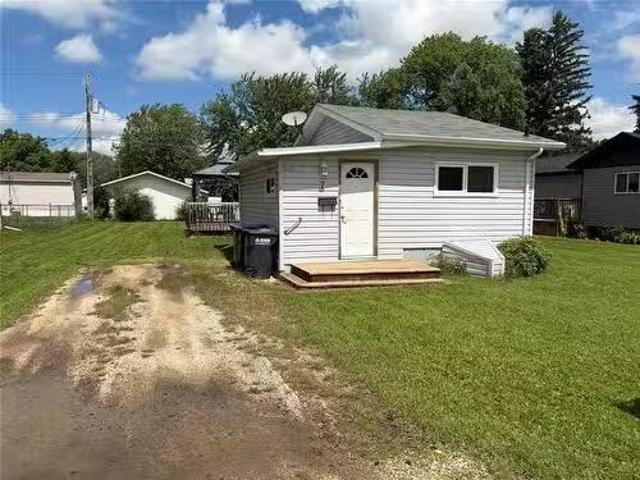 7 Maple Avenue, Carman, MB, R0G 0J0 house for sale Listing.