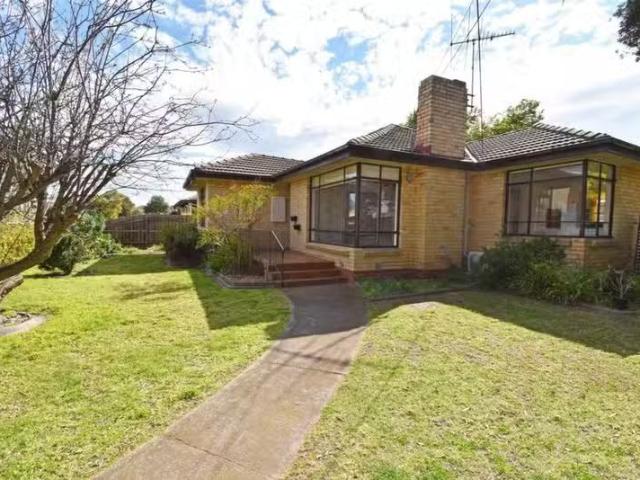 7 Matthews Road, Bentleigh East VIC 3165 House For Lease