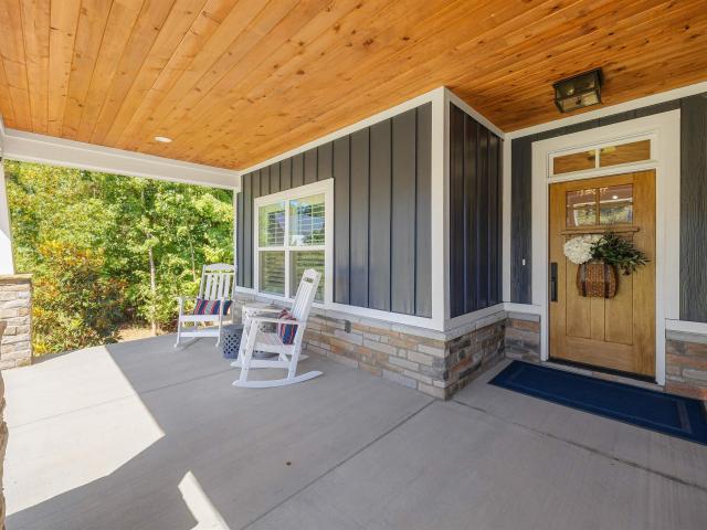 7 Maxfli Court