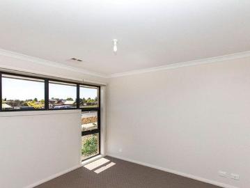 7 Meda Close, Crace ACT 2911