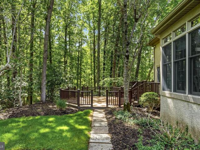 7 Mercer Gate Drive