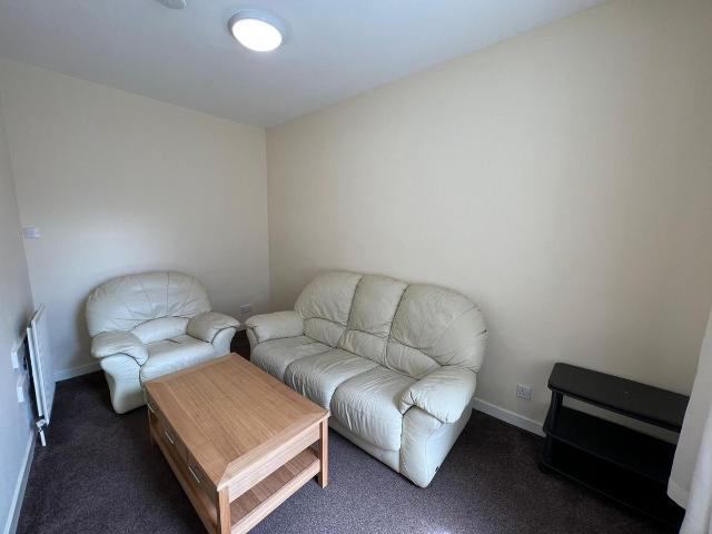 7 Milnbank Road, Dundee DD1, 2 bed flat to rent, £675 pcm | PrimeLocation