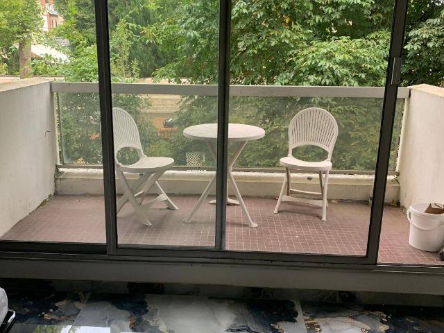 7 minutes de la gare train direct paris studio avec terrasse 770€