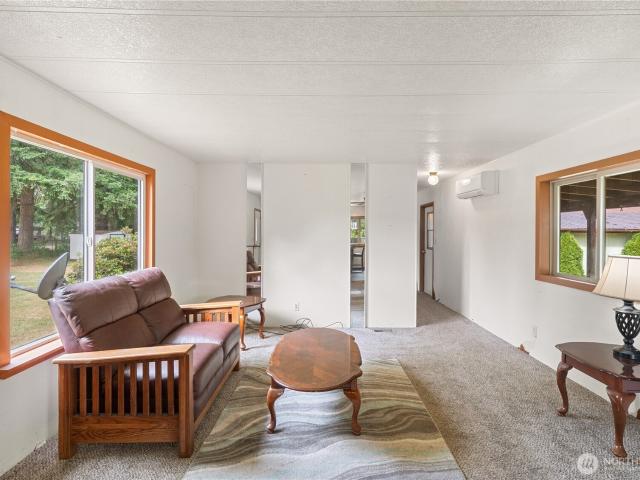 7 N Rosemary Lane