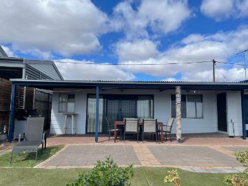 House to rent in Yorke Peninsula - Equipped kitchen