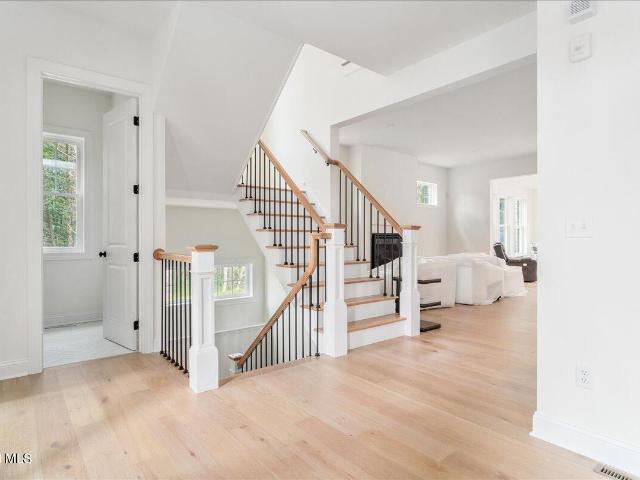 7 Northbrook Drive