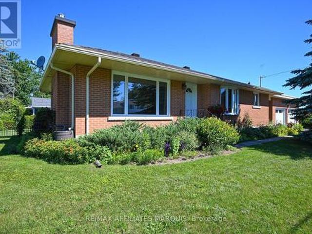 7 Ontario Street, Smiths Falls, ON, K7A 4K6 house for sale | Listing ID X13492 | Royal LePage