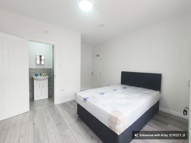7 Acacia Avenue, Hayes UB3, 1 bed property to rent, £899 pcm | PrimeLocation