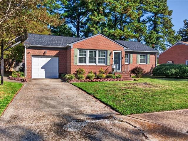 7 Albany DR