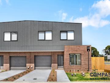7 All Spice Wy, Cranbourne East VIC 3977 Townhouse For Rent | Domain