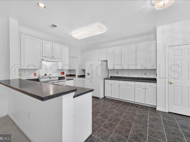 7 Allister Lane