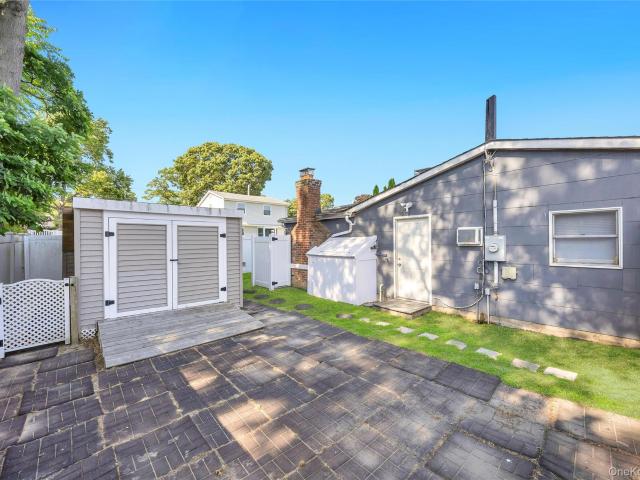 7 Amherst Road
