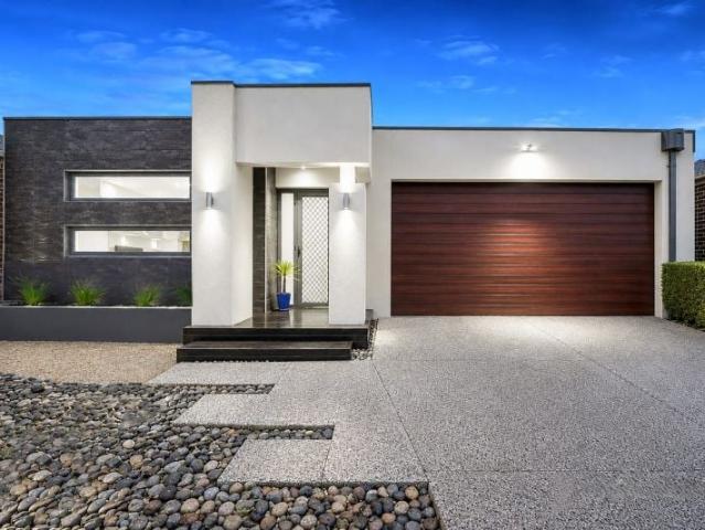 7 Aruba Avenue, Point Cook