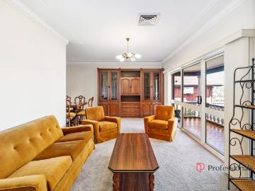 7 Burton AvenueChester Hill NSW 2162, Australia
