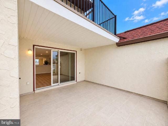 7 B Queen Victoria Way # B
