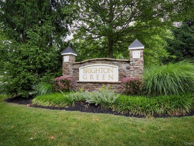 7 Bainbridge Place 404