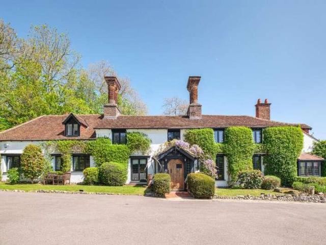 7 bed house to rent
