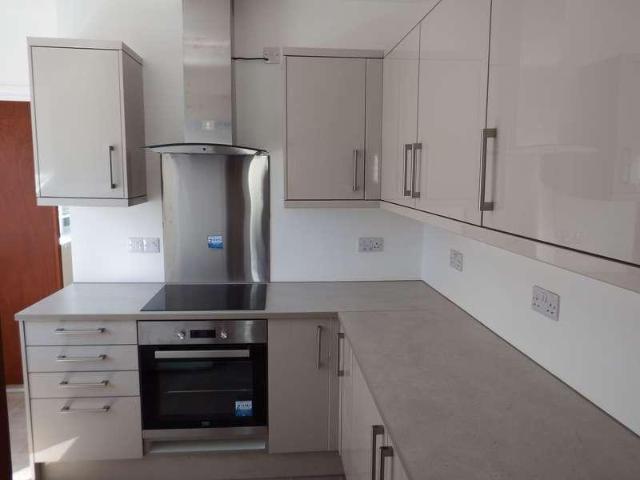 7 bed house to rent