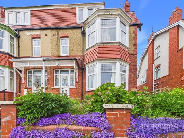 7 bed house for sale