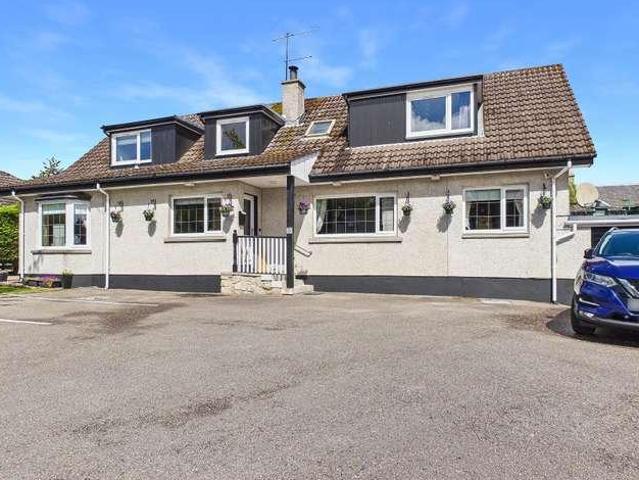 7 bed house for sale
