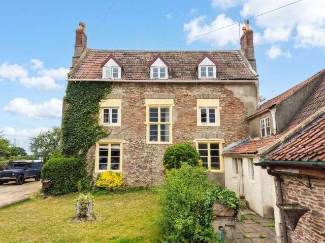 7 bed house for sale