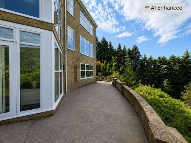 7 bed house for sale