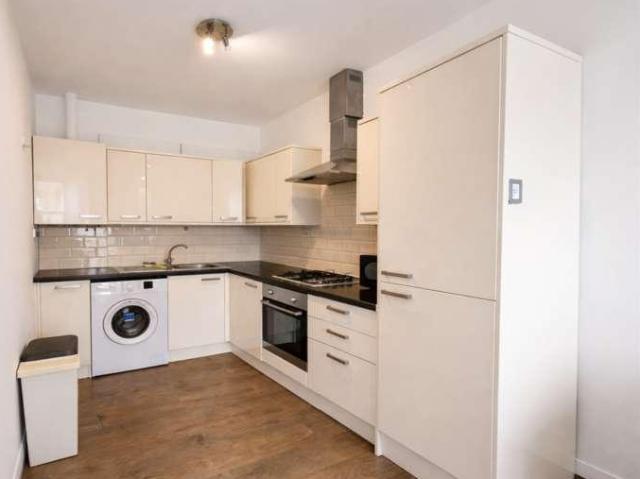 7 bed house for sale