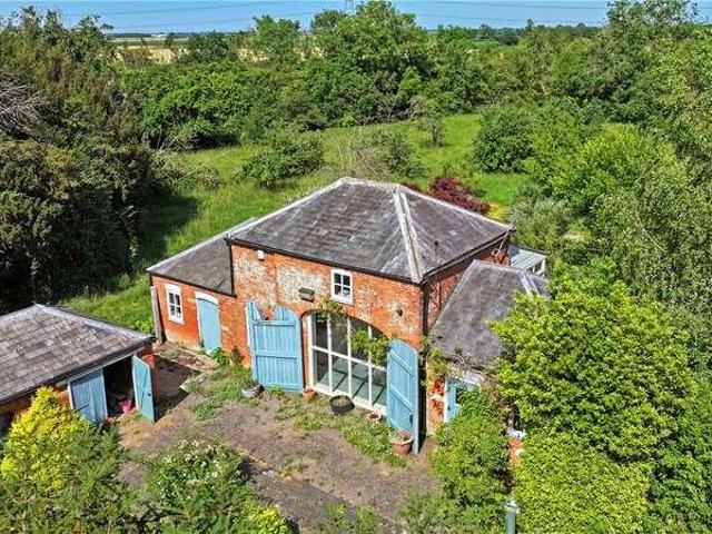 7 bed house for sale