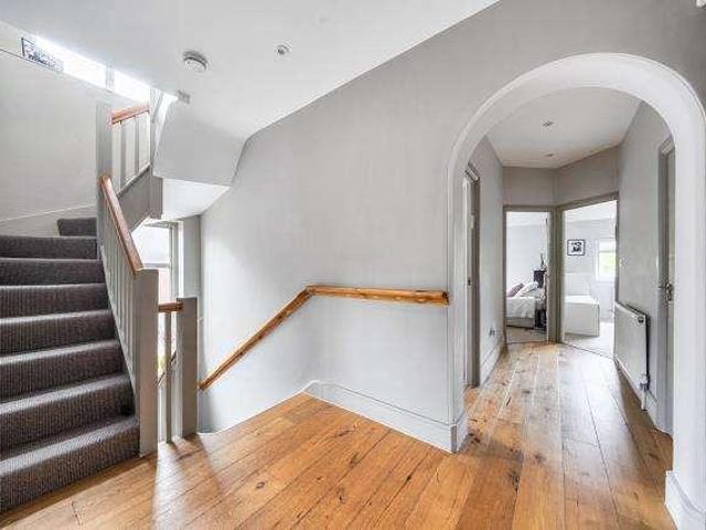 7 bed house for sale