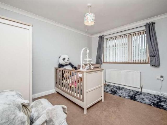 7 bed house for sale