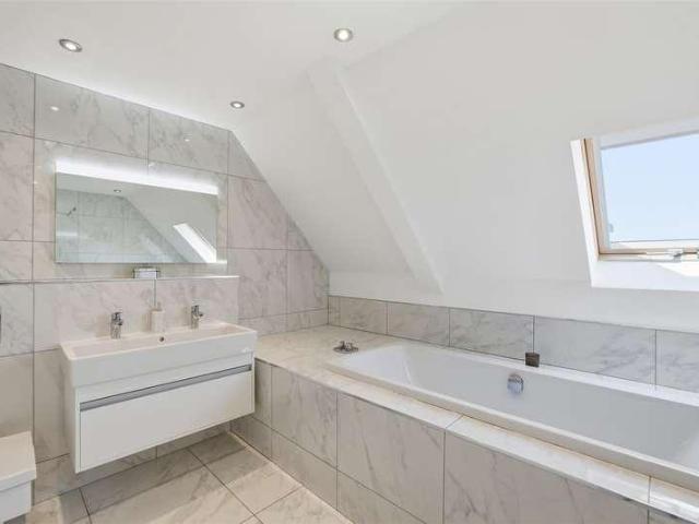 7 bed house for sale