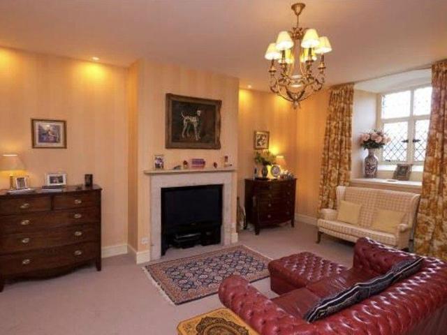7 bed house for sale