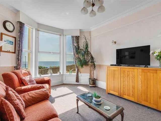 7 bed house for sale