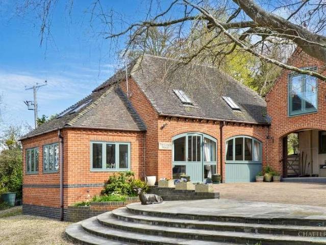 7 bed house for sale
