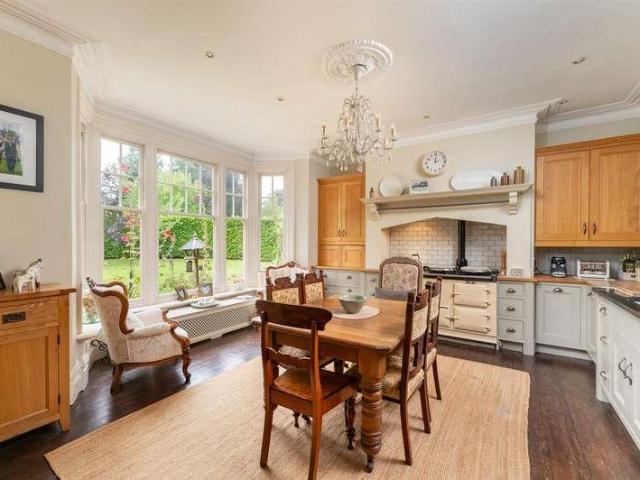7 bed house for sale