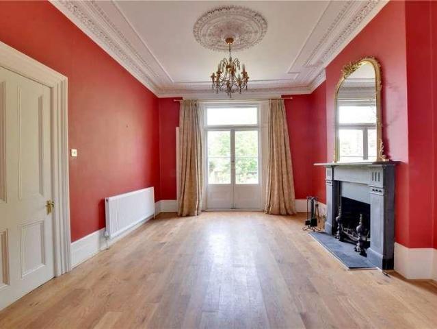 7 bed house for sale