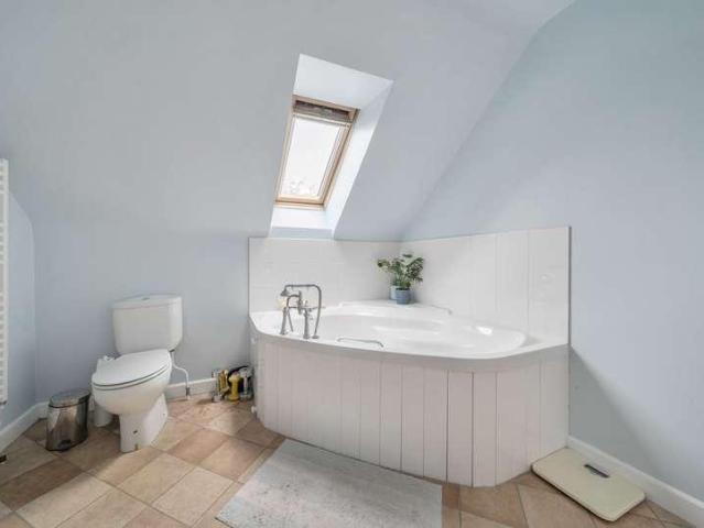 7 bed house for sale