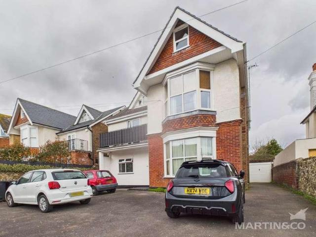 7 bed house for sale
