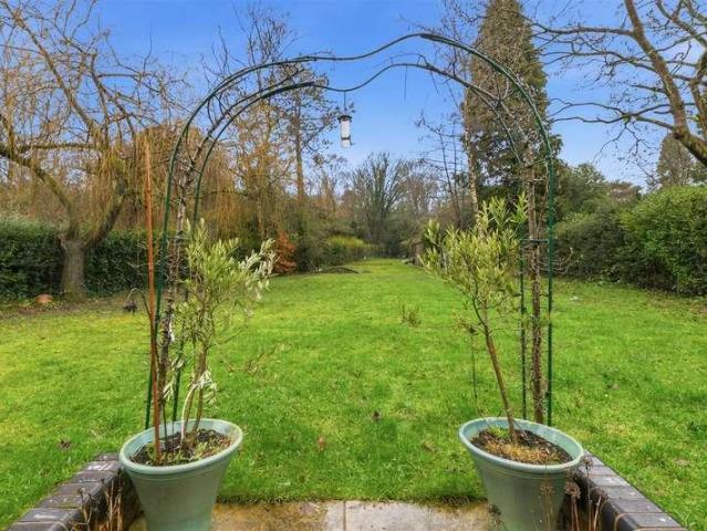 7 bed house for sale