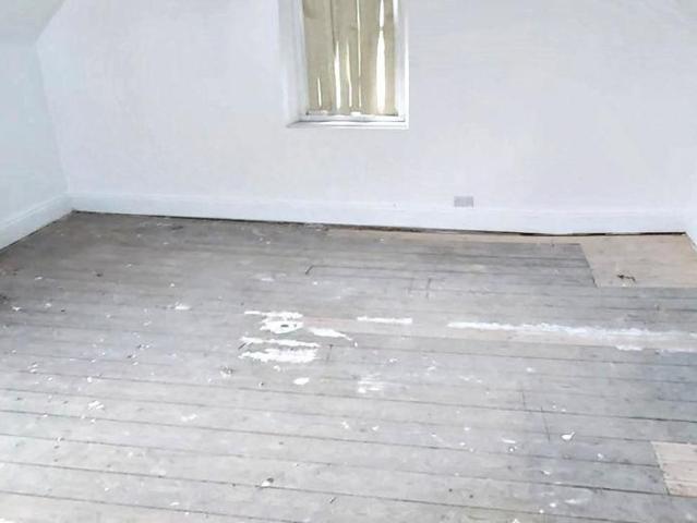 7 bed house for sale
