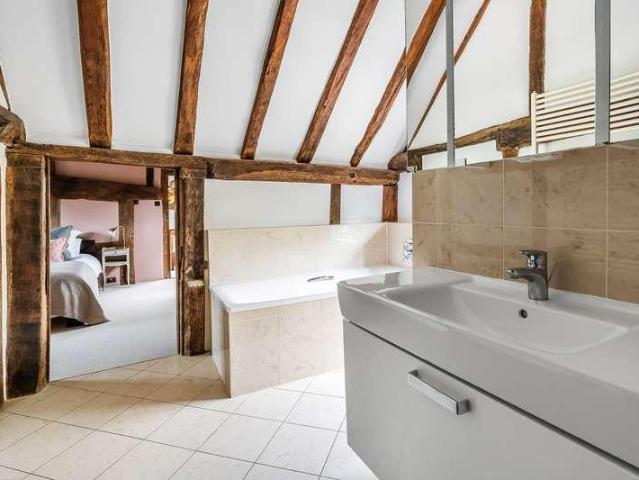 7 bed house for sale