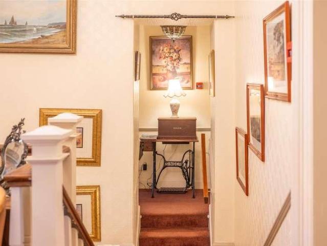 7 bed house for sale