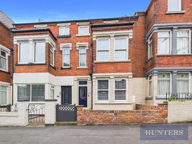 7 bed house for sale