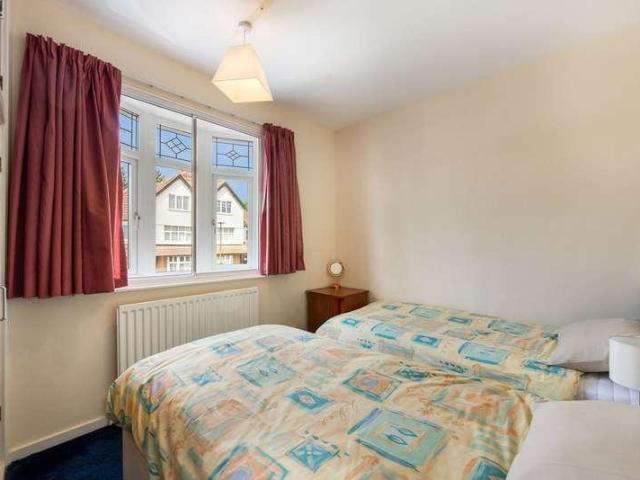 7 bed house for sale