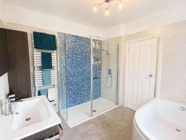 7 bed house for sale