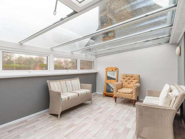 7 bed house for sale